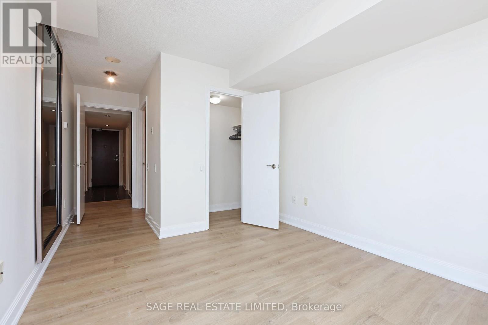 2411 - 2181 Yonge Street, Toronto (Mount Pleasant West), Ontario  M4S 3H7 - Photo 24 - C9234532