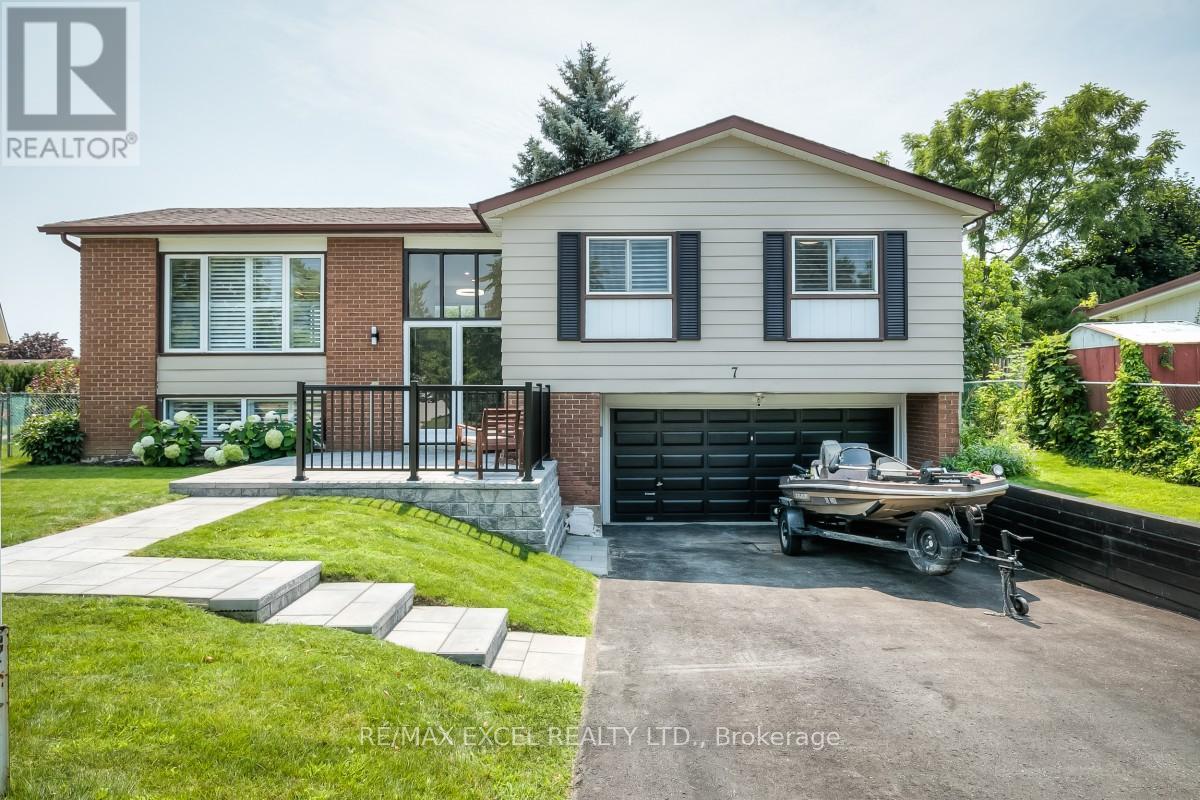 7 Sir Caradoc Place, Markham (Markham Village), Ontario  L3P 2X5 - Photo 1 - N9234546