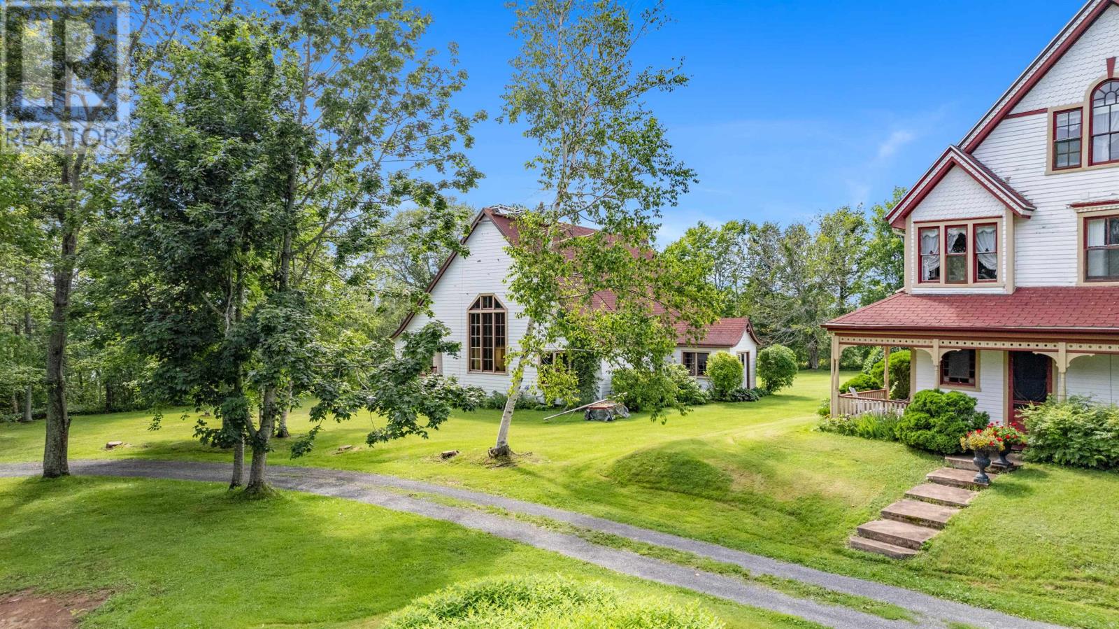 9 East Royalty Road, Georgetown, Prince Edward Island  C0A 1L0 - Photo 10 - 202418386