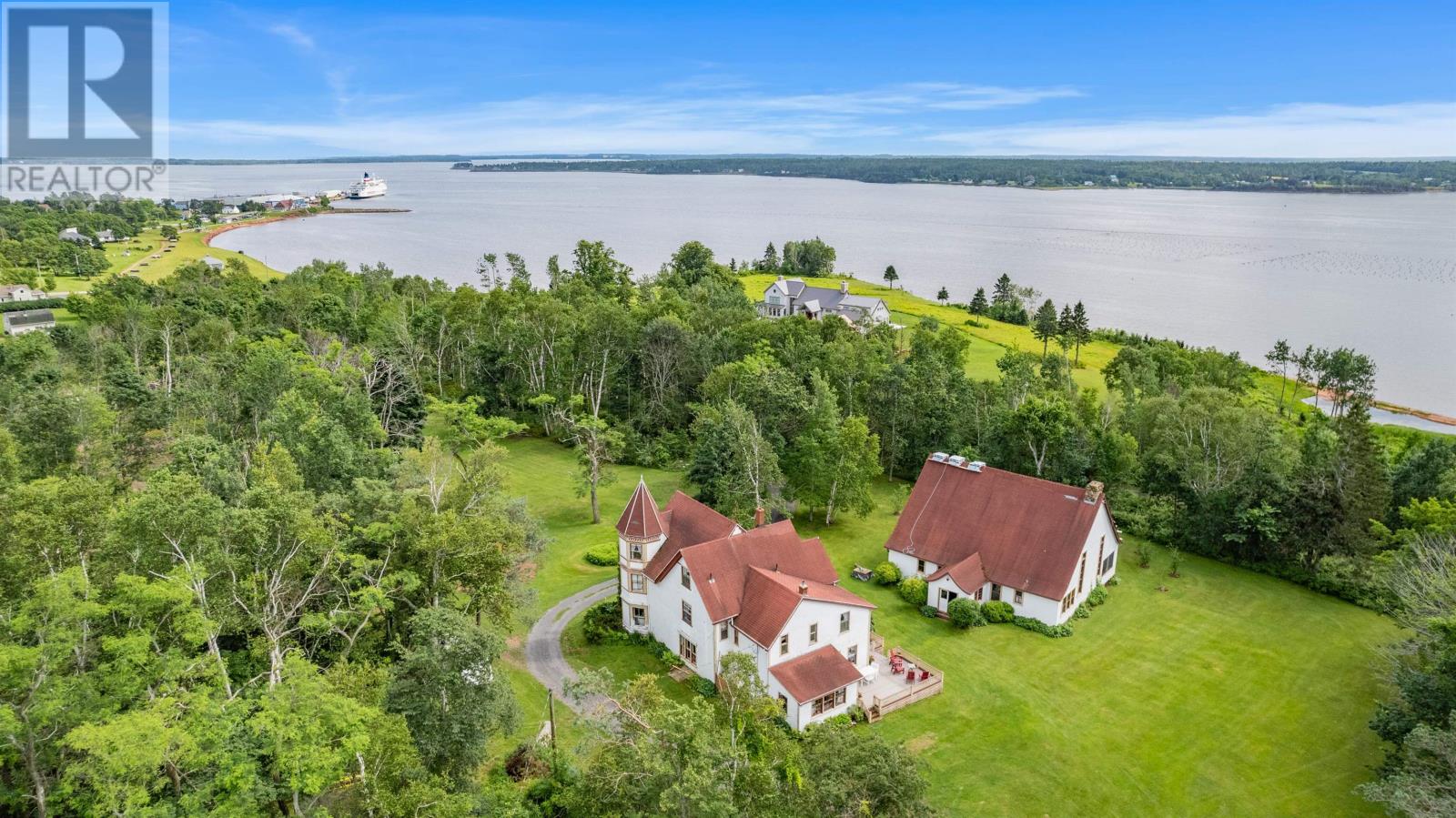9 East Royalty Road, Georgetown, Prince Edward Island  C0A 1L0 - Photo 5 - 202418386