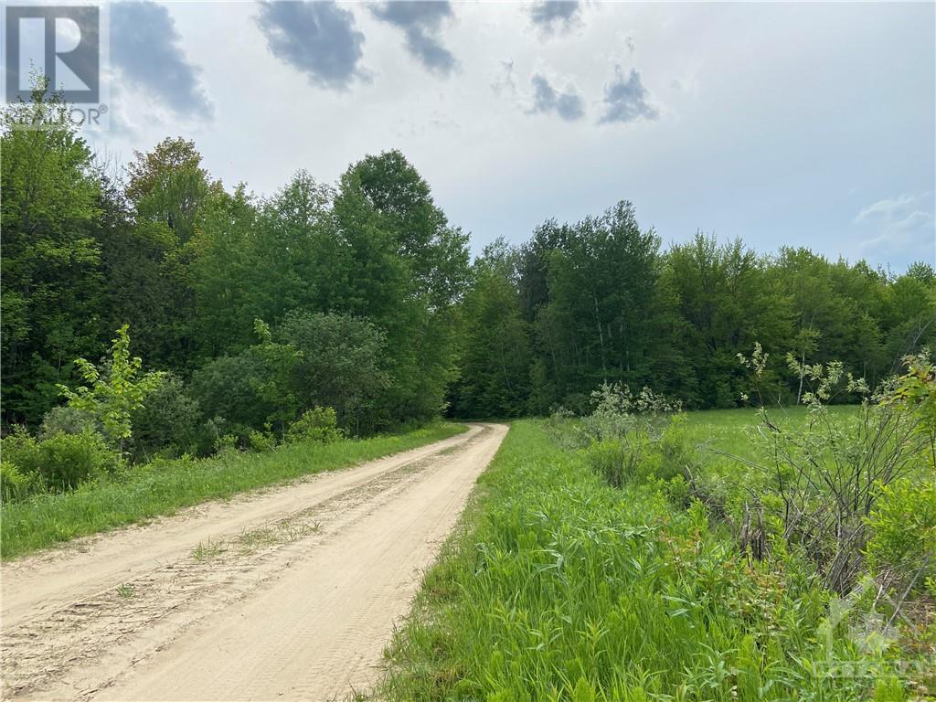 5444 Saumure Road, Ottawa, Ontario  K4B 1T3 - Photo 4 - X9516493