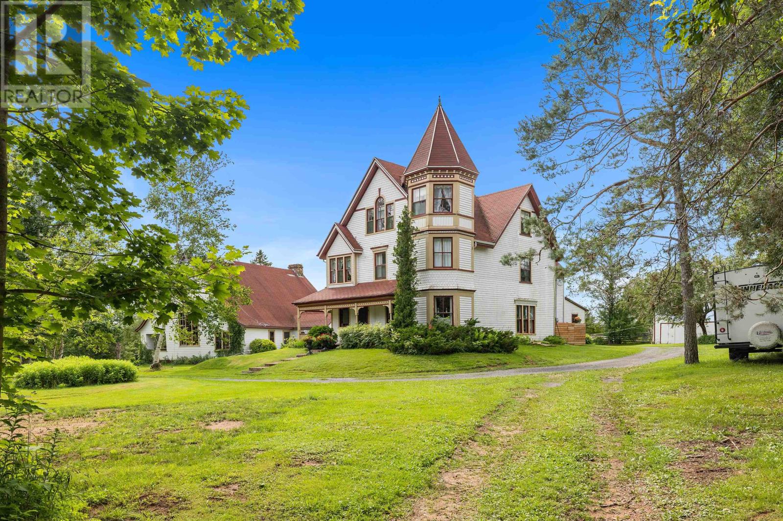 9 East Royalty Road, Georgetown, Prince Edward Island  C0A 1L0 - Photo 2 - 202418399