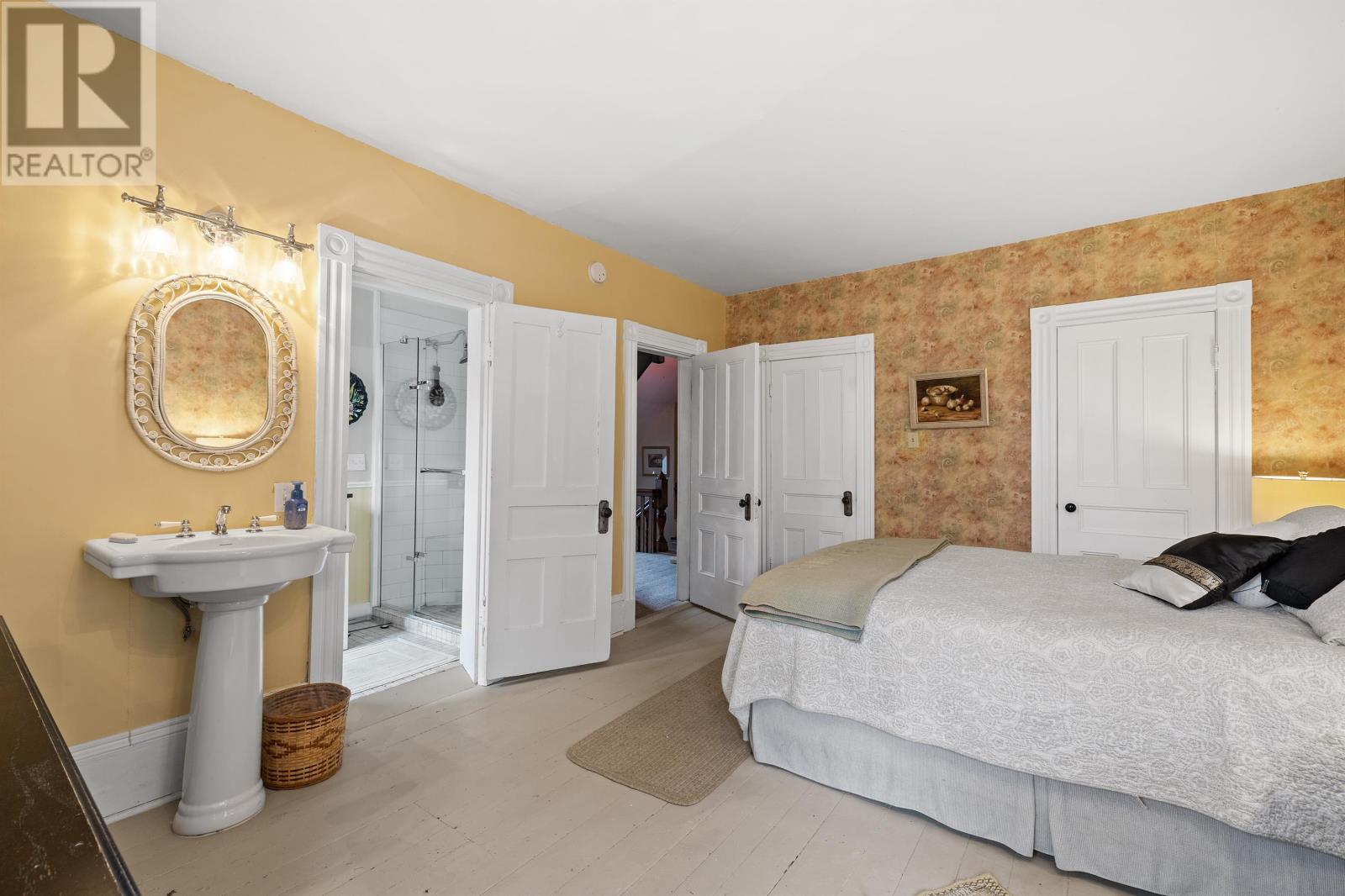 9 East Royalty Road, Georgetown, Prince Edward Island  C0A 1L0 - Photo 32 - 202418399