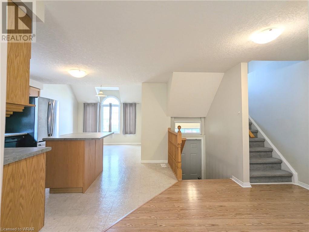 324 Mountain Laurel Crescent Unit# Upper, Kitchener, Ontario  N2E 4B7 - Photo 5 - 40627473