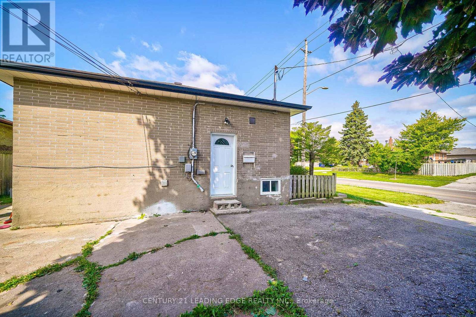 701 Phillip Murray Avenue, Oshawa (Lakeview), Ontario  L1J 1J1 - Photo 4 - E9235126