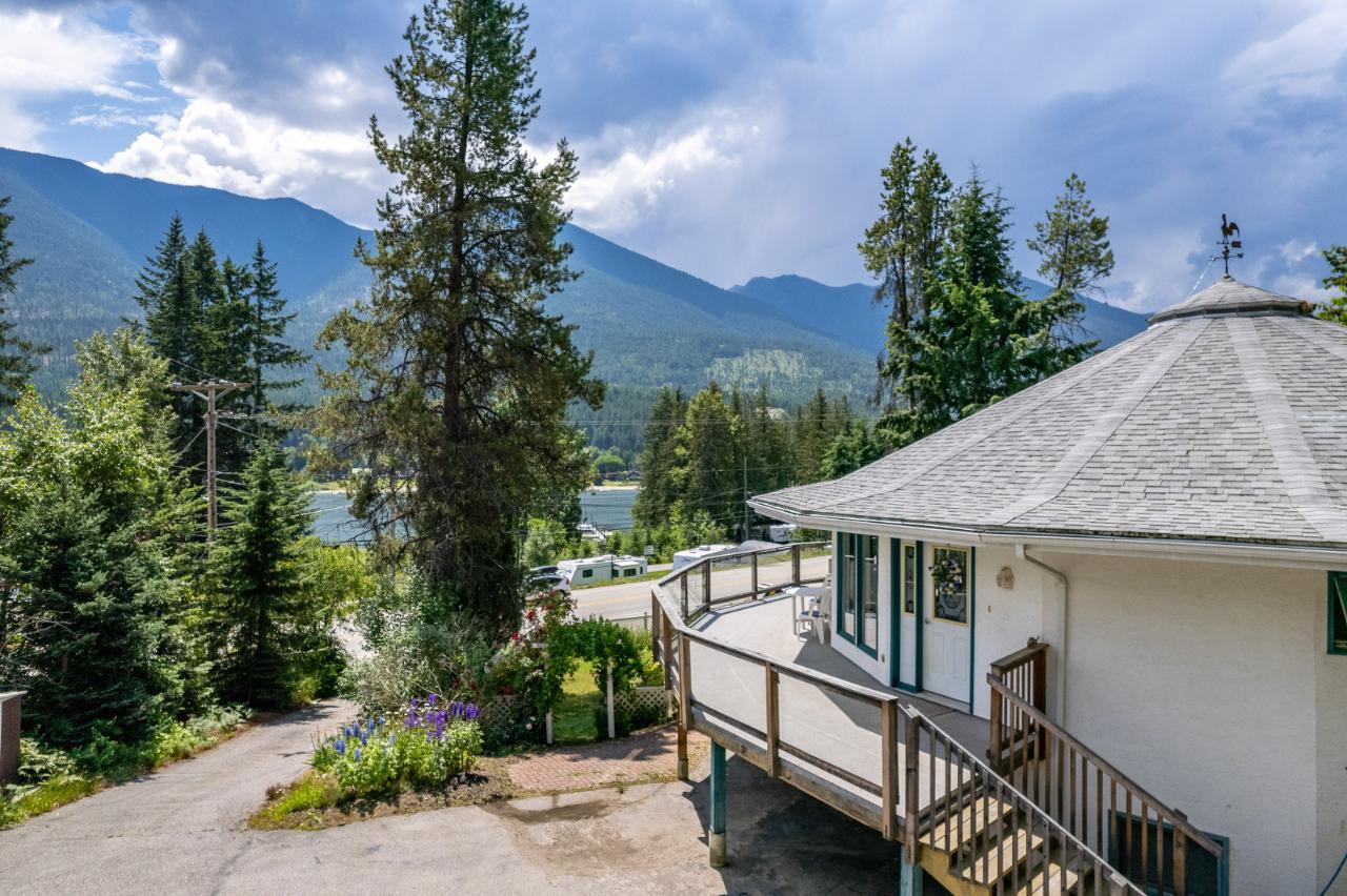 7815 Highway 3a, Balfour, British Columbia  V0G 1C0 - Photo 4 - 2478739