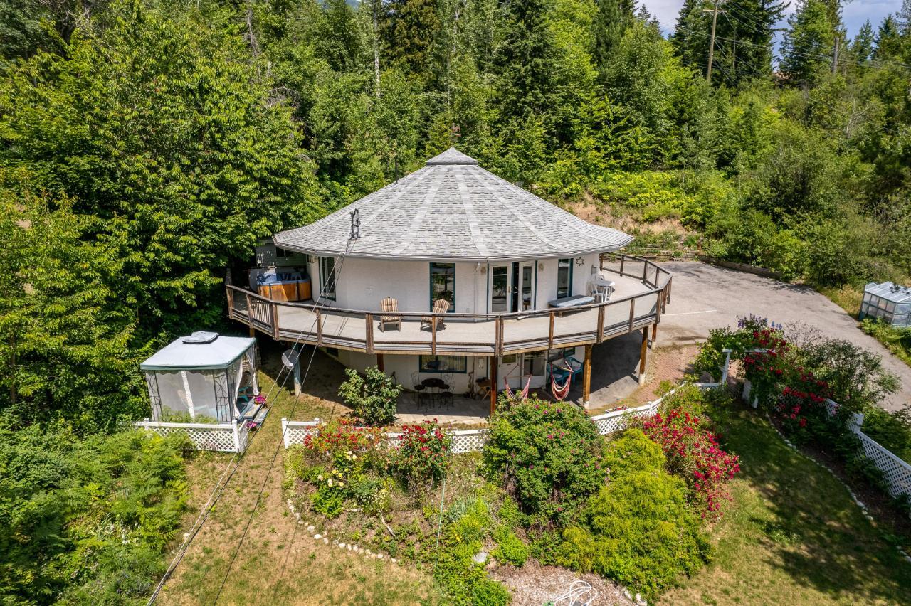 7815 Highway 3a, Balfour, British Columbia  V0G 1C0 - Photo 8 - 2478739
