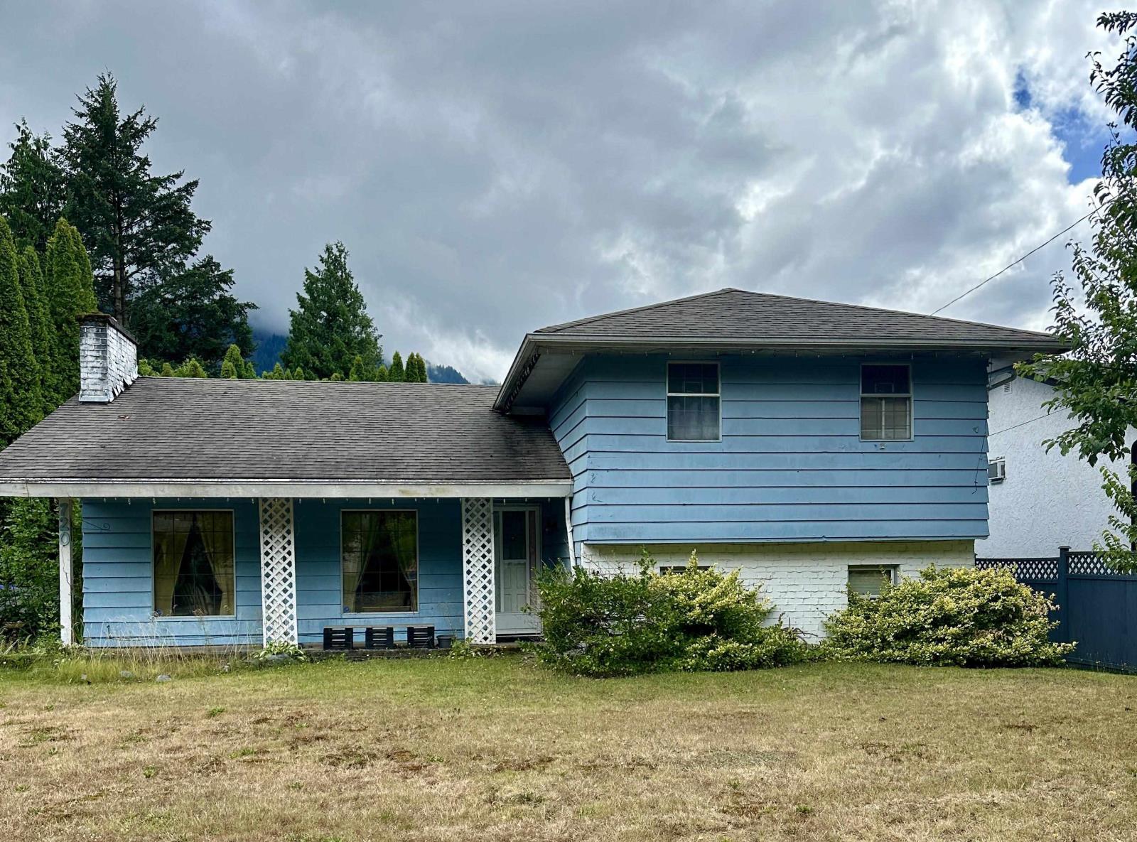 720 THACKER AVENUE, hope, British Columbia