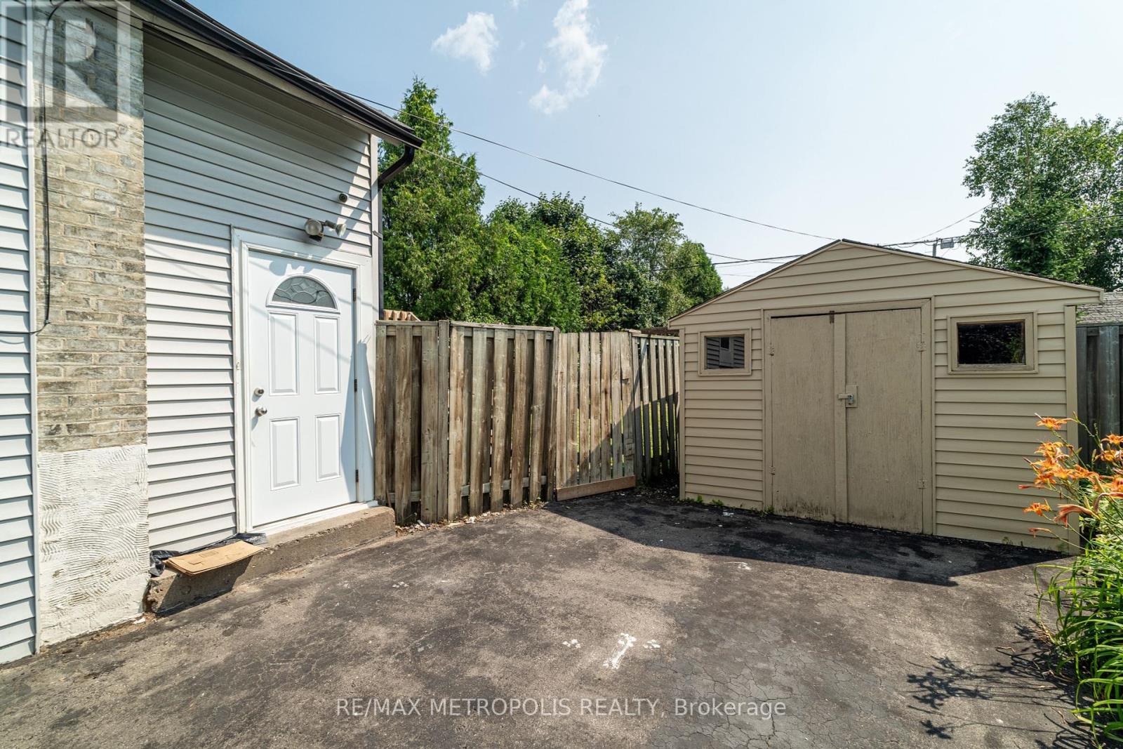 97 N Woodrow Boulevard, Toronto (Clairlea-Birchmount), Ontario  M1K 1W7 - Photo 20 - E9235365