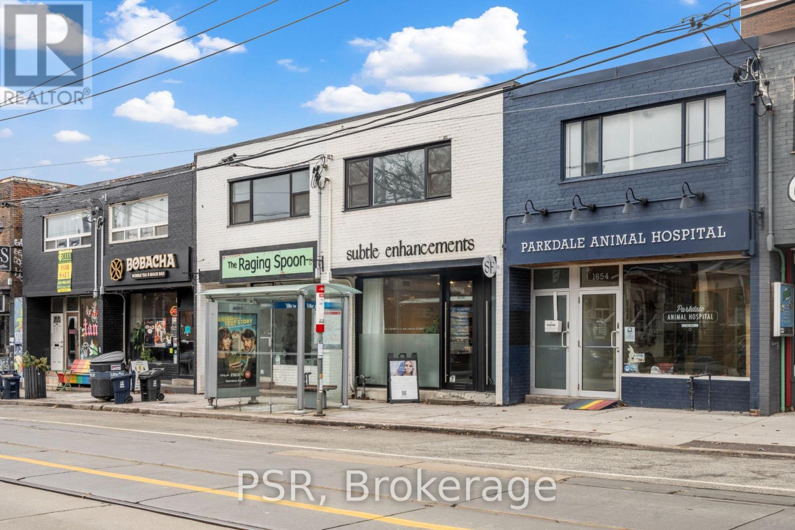 Upper - 1656 Queen Street W, Toronto (Roncesvalles), Ontario  M6R 1B2 - Photo 2 - W9235358