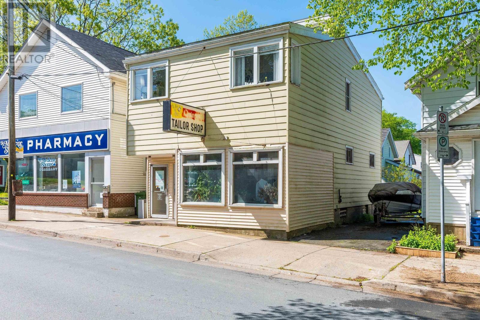 2962 Oxford Street, Halifax, Nova Scotia  B3L 2W4 - Photo 1 - 202418450