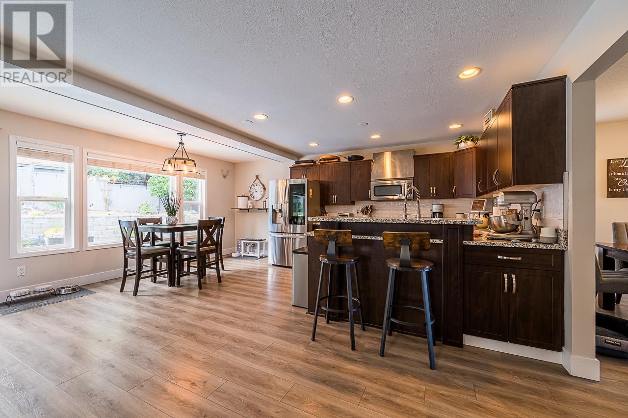 927 Heatherton Crt, Kamloops, British Columbia   - Photo 3 - 180127