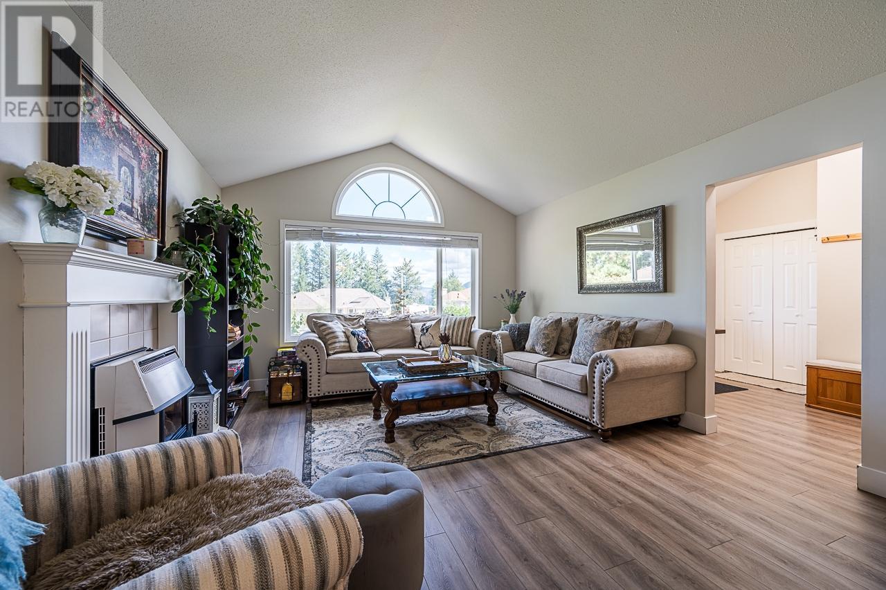 927 Heatherton Crt, Kamloops, British Columbia   - Photo 8 - 180127