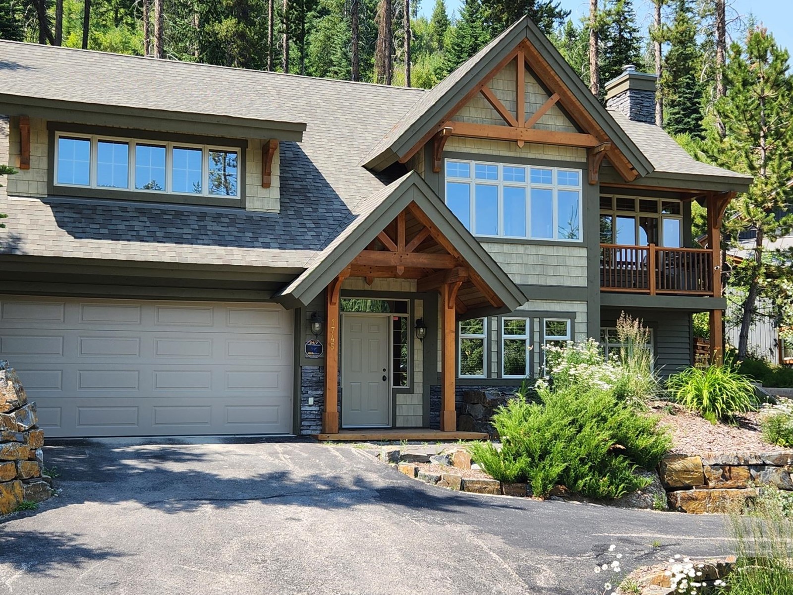 1745 Greywolf Drive, Panorama, British Columbia  V0A 1T0 - Photo 2 - 2478774