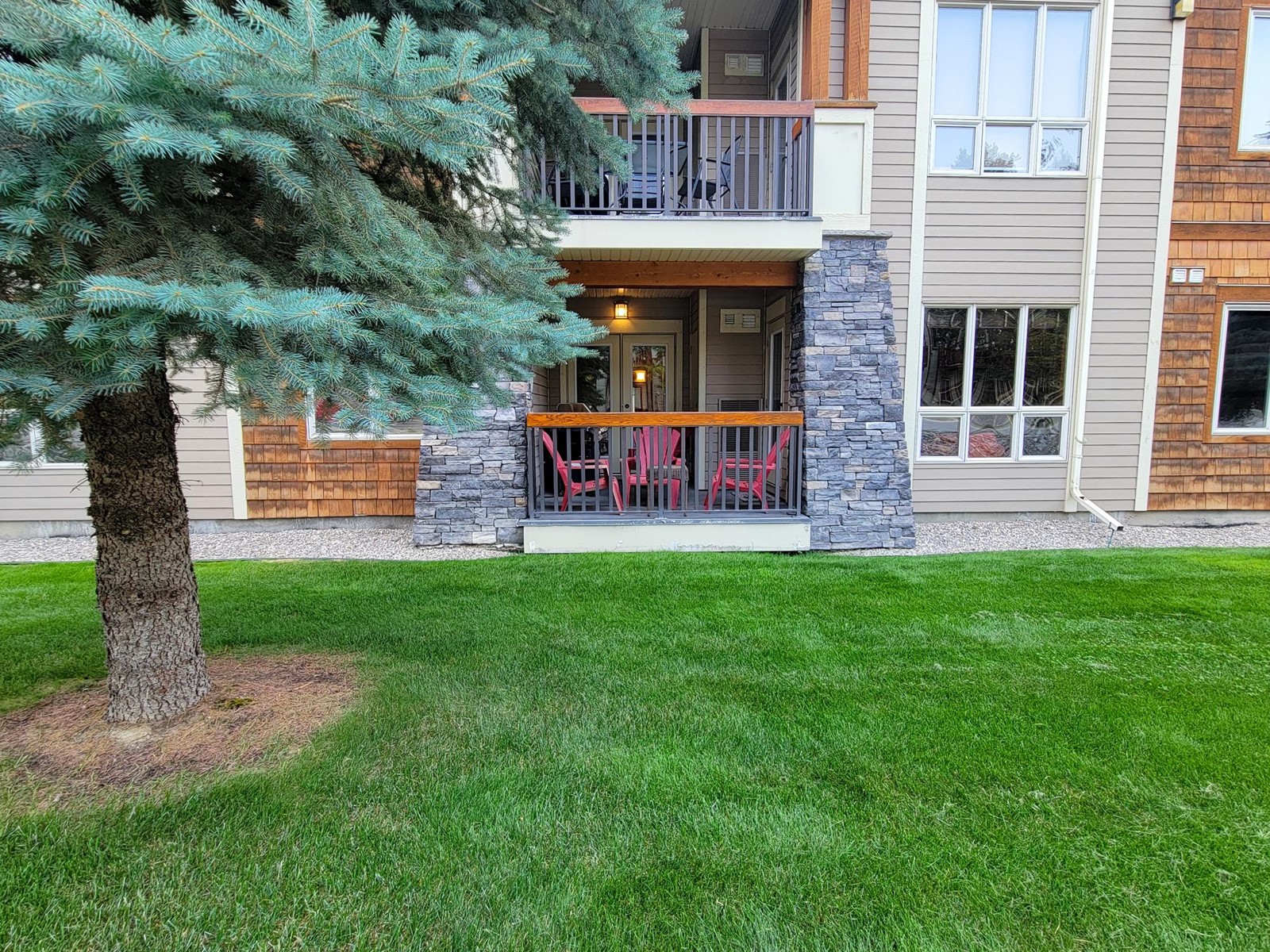 1109 - 7495 Columbia Avenue, Radium Hot Springs, British Columbia  V0A 1M0 - Photo 3 - 2478772