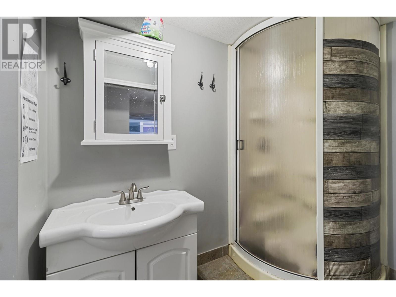 468 Mcgowan Ave, Kamloops, British Columbia  V2B 2P3 - Photo 22 - 180133