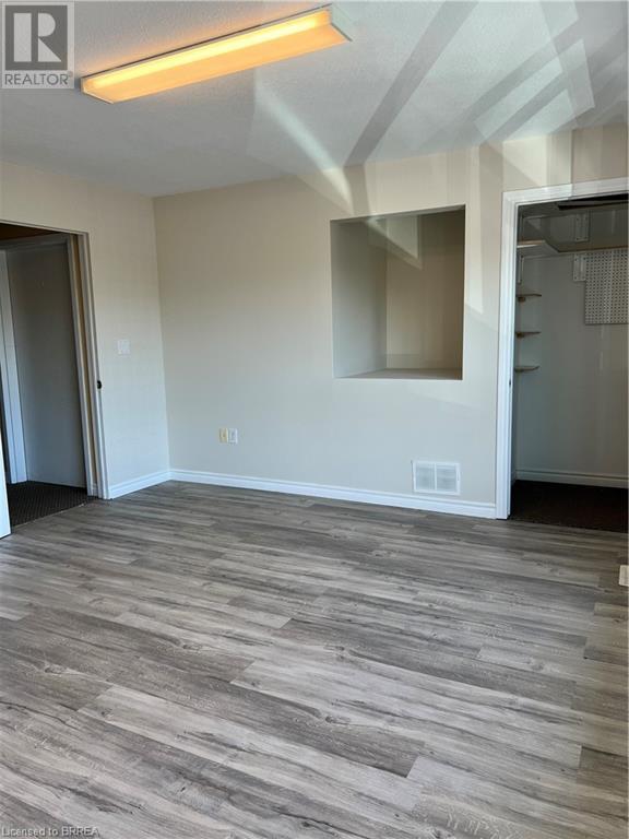 340 Henry Street Unit# 12 Upr, Brantford, Ontario  N3S 7V9 - Photo 6 - 40627592