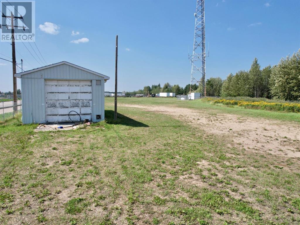 3766 41 Ave, Whitecourt, Alberta  T7S 1N9 - Photo 4 - A2153926