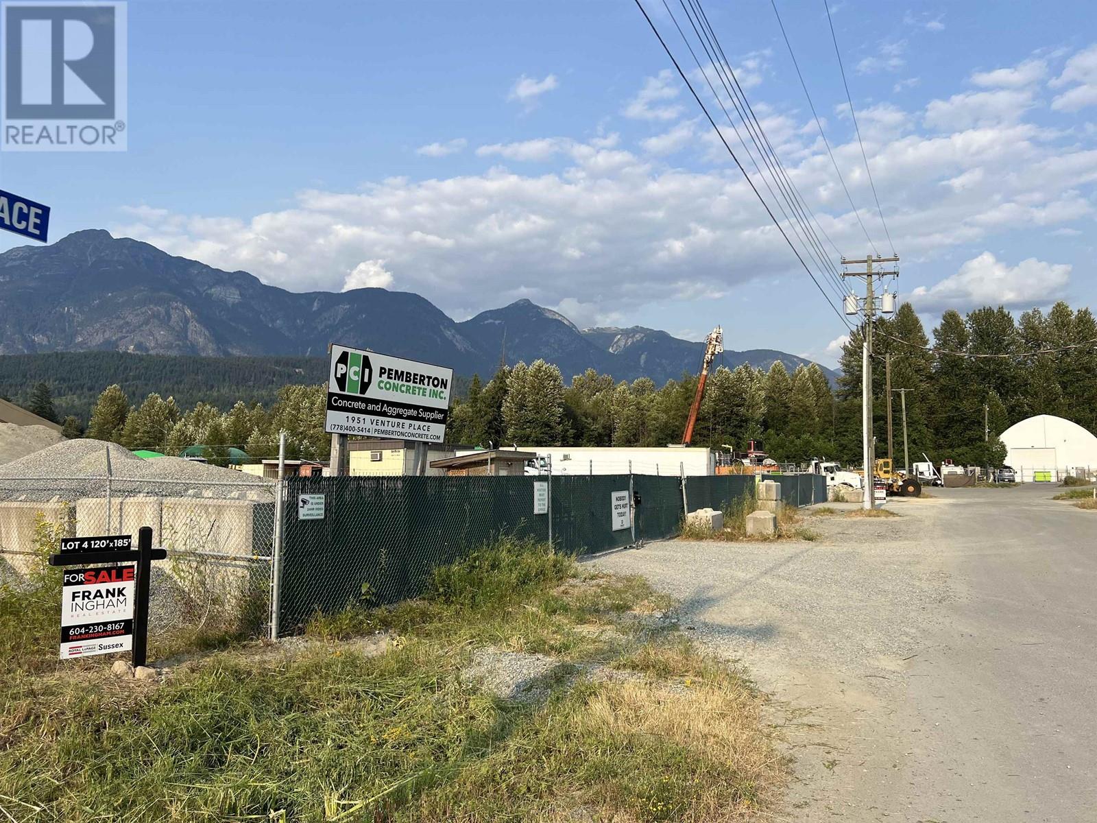 1951 Venture Place, Pemberton, British Columbia  V0N 2L0 - Photo 1 - C8061929