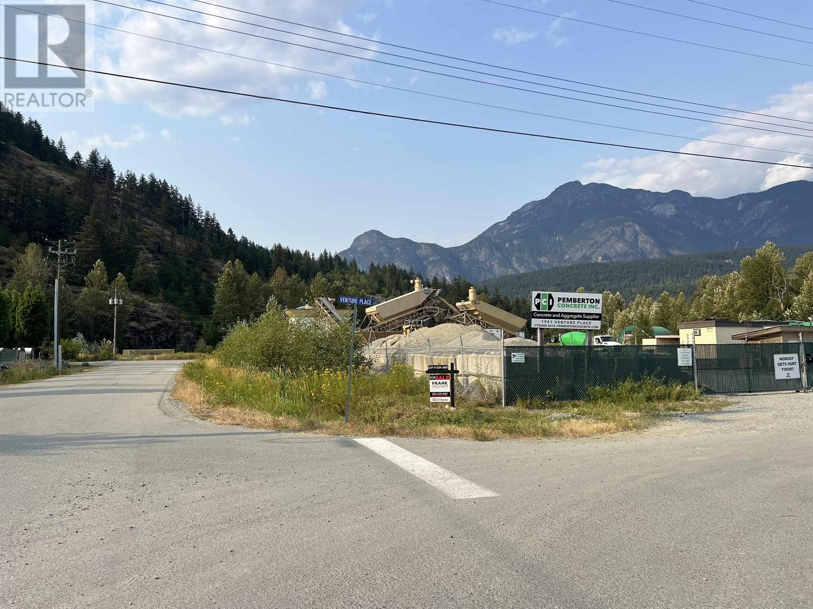 1951 Venture Place, Pemberton, British Columbia  V0N 2L0 - Photo 4 - C8061929