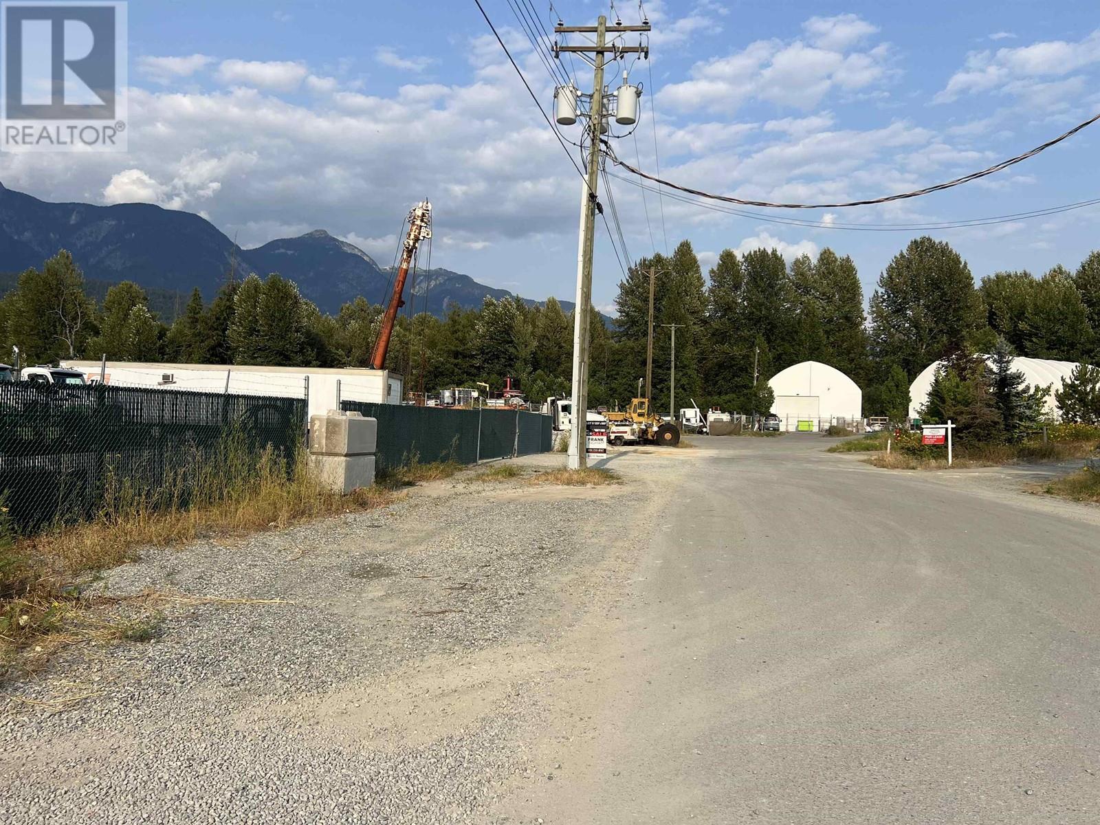1951 Venture Place, Pemberton, British Columbia  V0N 2L0 - Photo 5 - C8061929