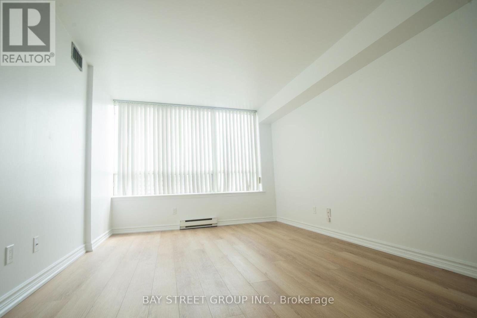 1705 - 175 Bamburgh Circle, Toronto (Steeles), Ontario  M1W 3X8 - Photo 13 - E9235485