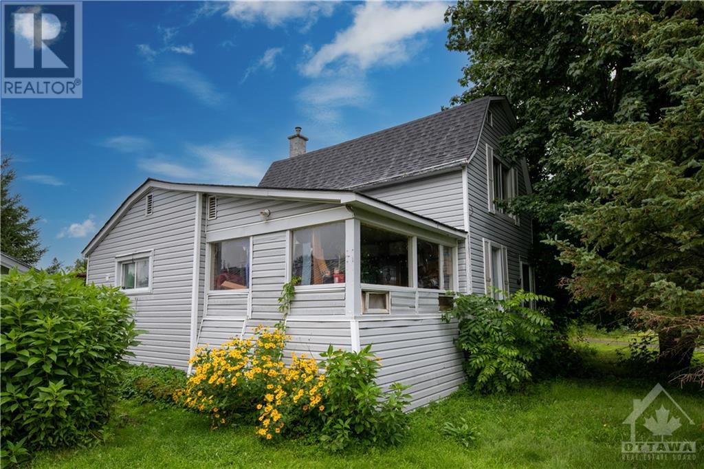 46 Adelaide Street, Cardinal, Ontario  K0E 1E0 - Photo 2 - 1405216