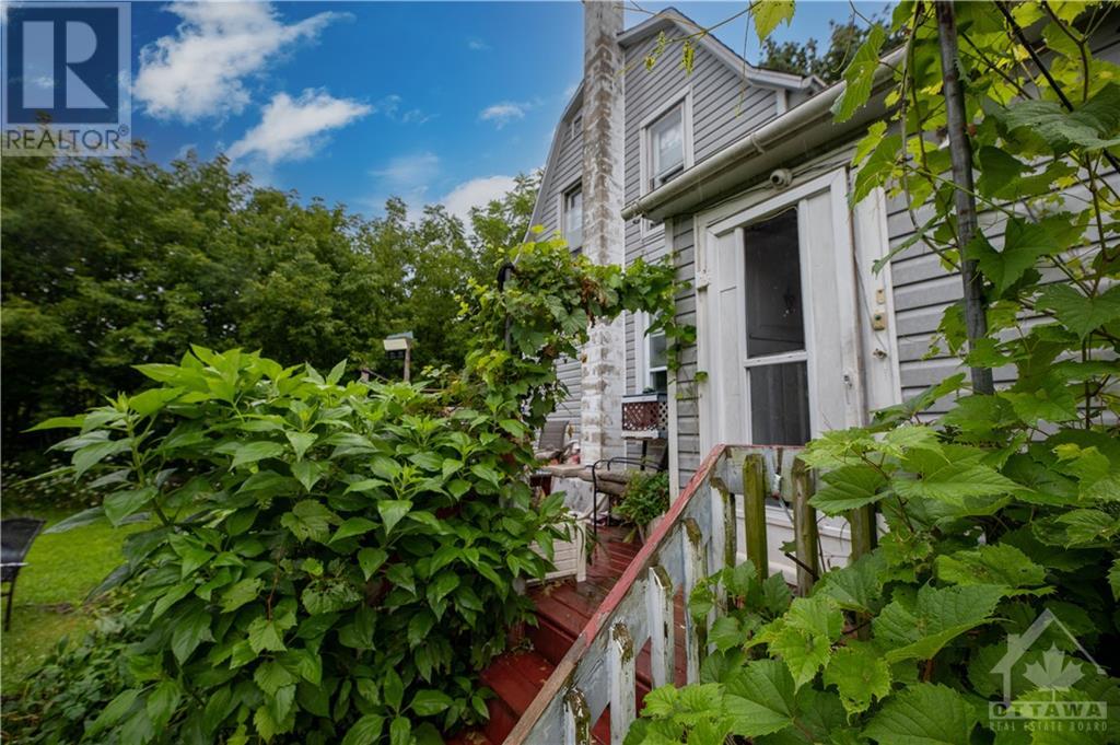 46 Adelaide Street, Cardinal, Ontario  K0E 1E0 - Photo 3 - 1405216