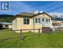 3695 BROADWAY AVENUE, smithers, British Columbia