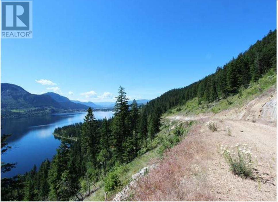 7080 Little Shuswap Lk, Chase, British Columbia   - Photo 2 - 180143