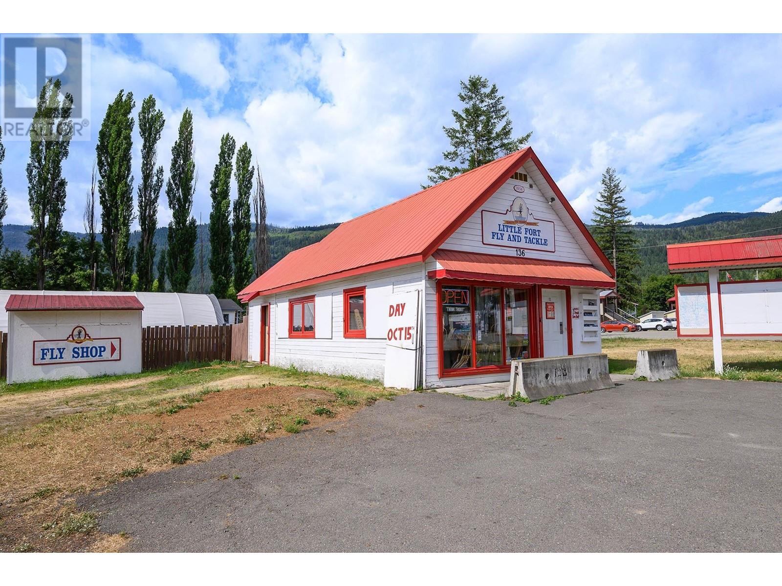 136 Highway 24, Little Fort, British Columbia    - Photo 2 - 180108
