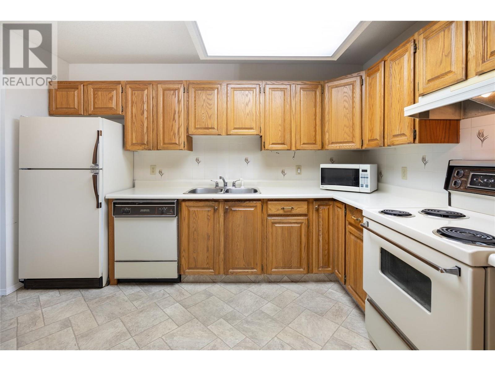 1055 Glenwood Avenue Unit# 109 Kelowna