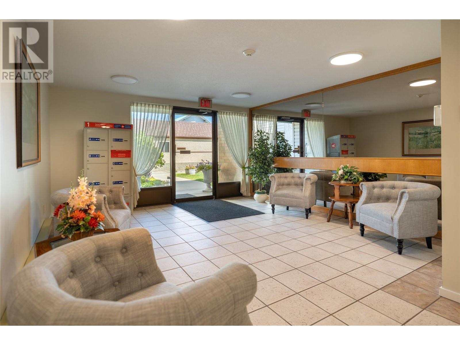 1055 Glenwood Avenue Unit# 109 Kelowna