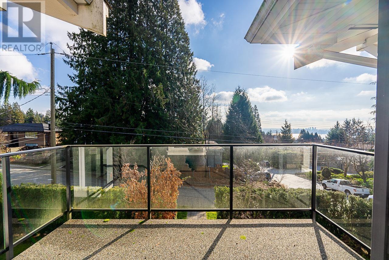 314 E Carisbrooke Road, North Vancouver, British Columbia  V7N 1N3 - Photo 25 - R2911215