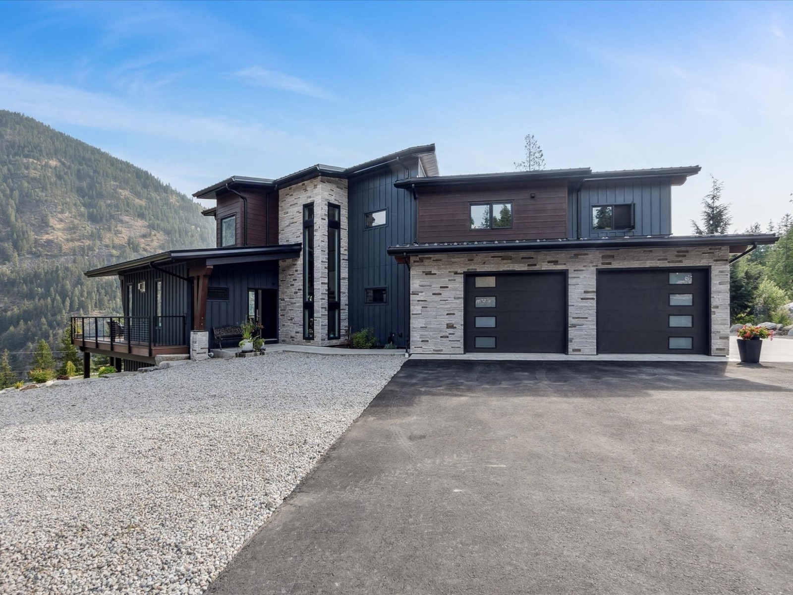 1278 Kai Road, Nelson, British Columbia  V1L 7G1 - Photo 1 - 2478786