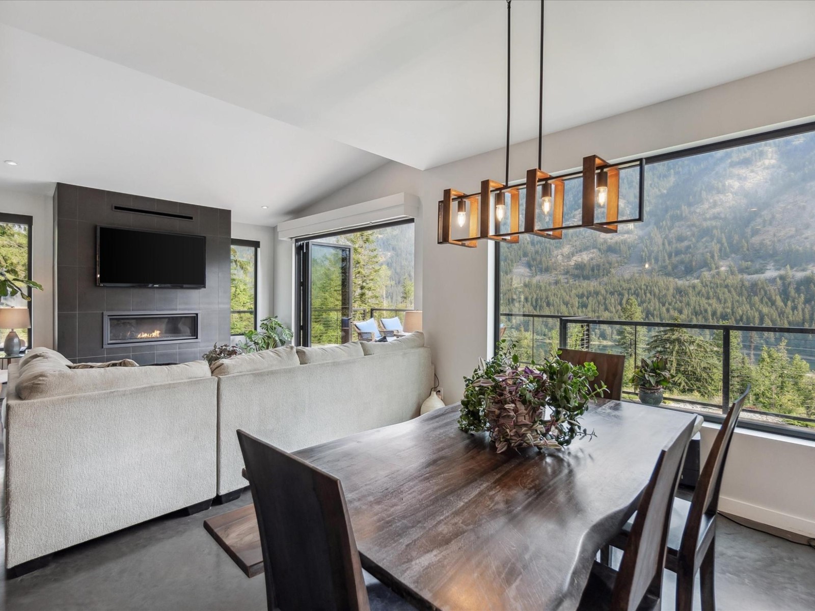 1278 Kai Road, Nelson, British Columbia  V1L 7G1 - Photo 8 - 2478786