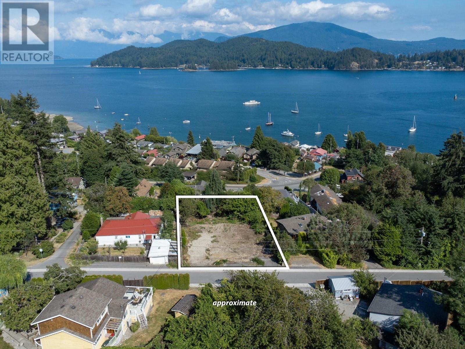 564 NORTH FLETCHER ROAD, gibsons, British Columbia V0N1V9