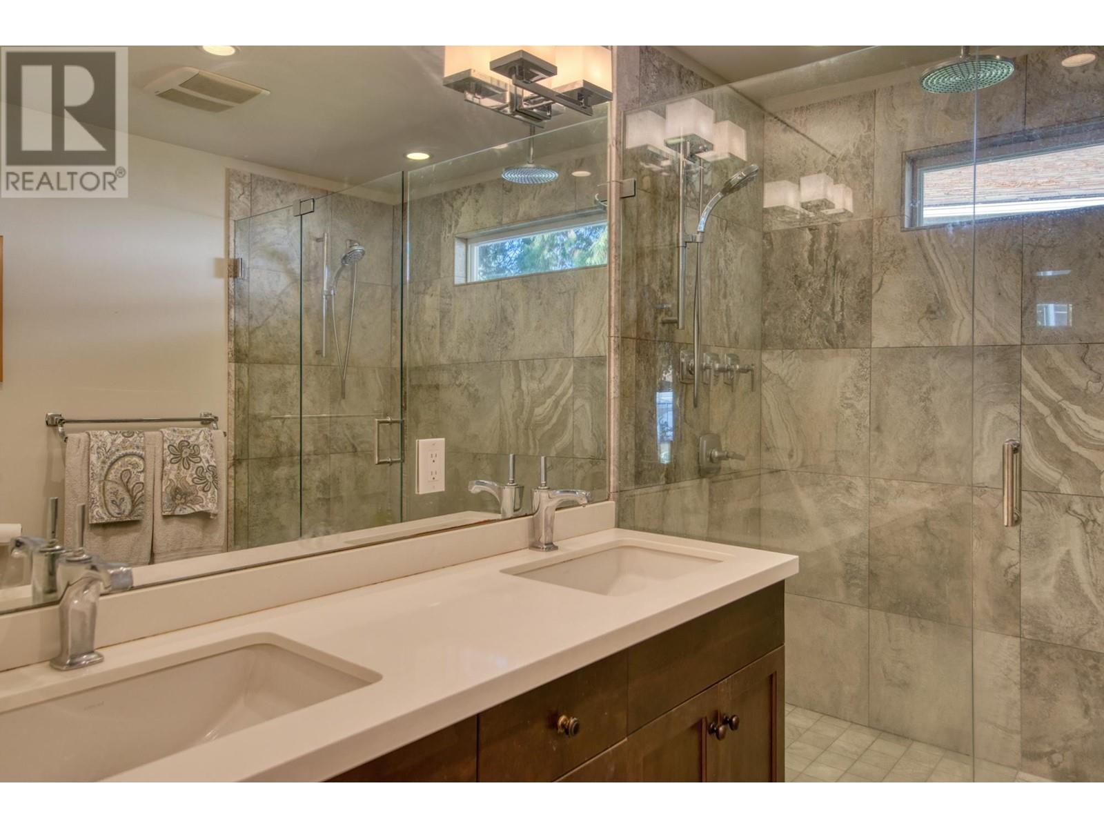 3258 Beach Avenue, Roberts Creek, British Columbia  V0N 2W2 - Photo 16 - R2911424