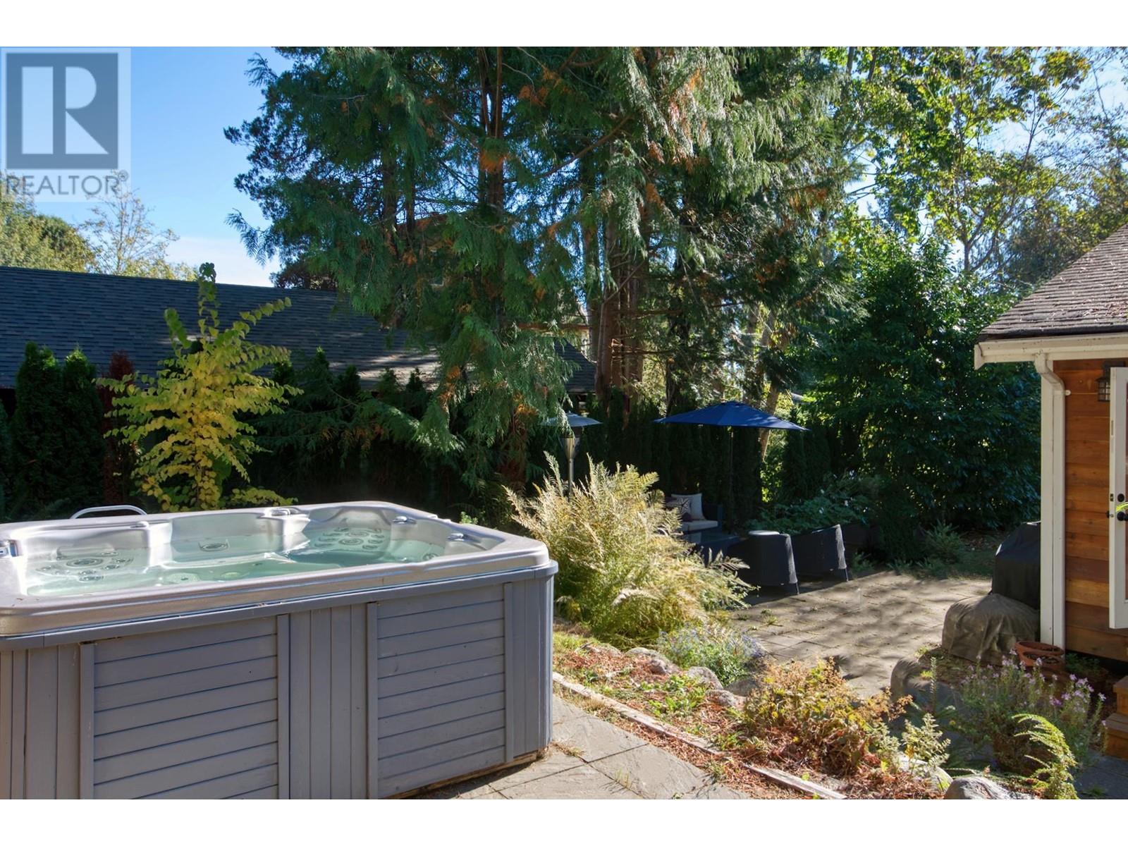 3258 Beach Avenue, Roberts Creek, British Columbia  V0N 2W2 - Photo 21 - R2911424