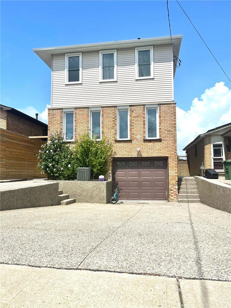 68 Napoli Drive, Hamilton, Ontario  L9C 6X2 - Photo 1 - H4200839