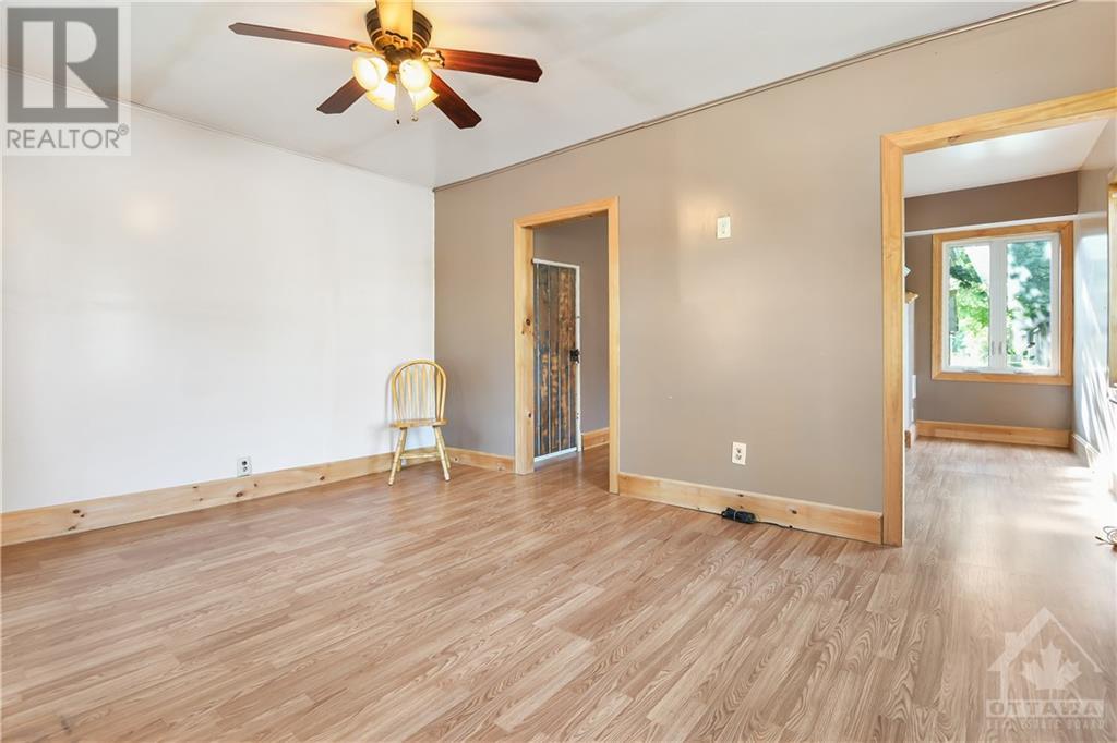 42 Montague Street, Smiths Falls, Ontario  K7A 2M1 - Photo 6 - 1405142