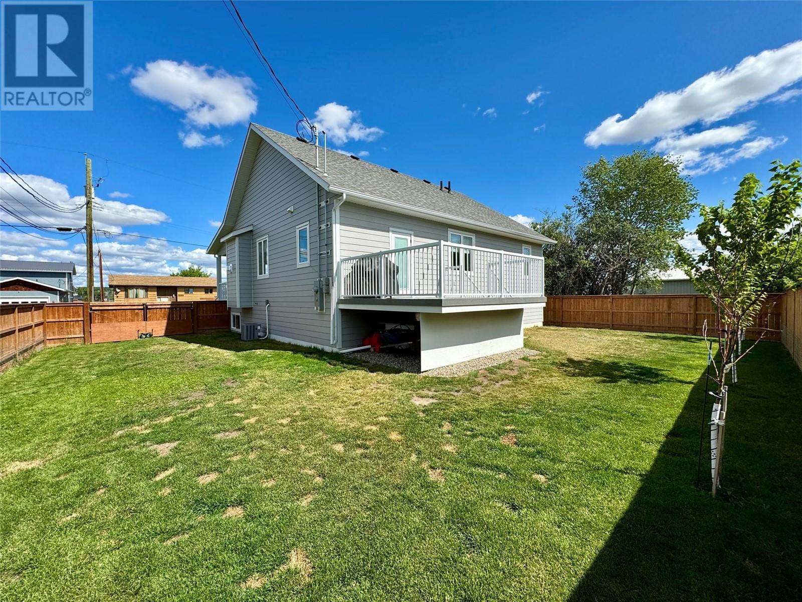 1417 CHAMBERLAIN Drive Dawson Creek