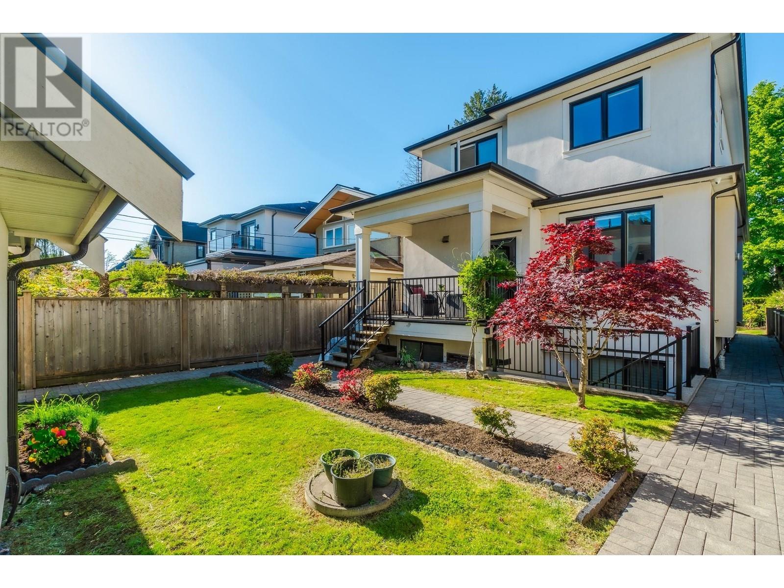 Listing Picture 25 of 27 : 3908 W 17TH AVENUE, Vancouver / 溫哥華 - 魯藝地產 Yvonne Lu Group - MLS Medallion Club Member