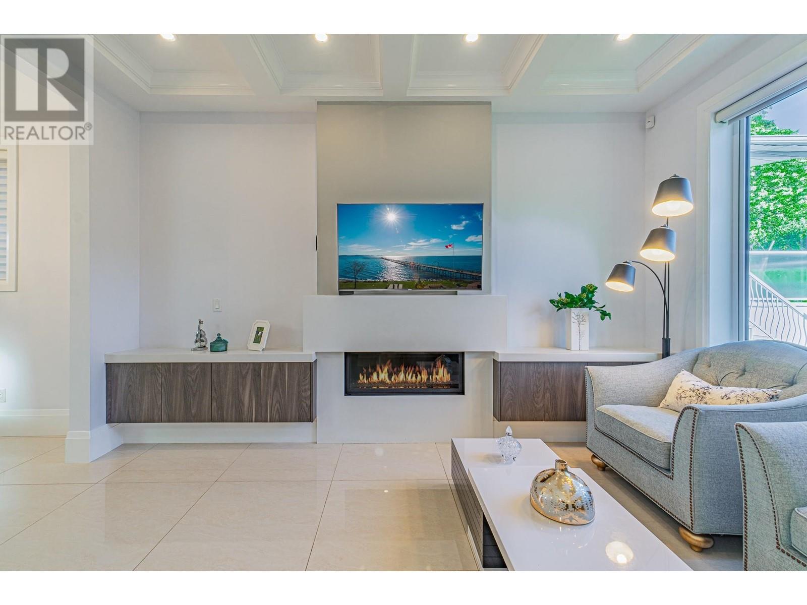 Listing Picture 5 of 27 : 3908 W 17TH AVENUE, Vancouver / 溫哥華 - 魯藝地產 Yvonne Lu Group - MLS Medallion Club Member