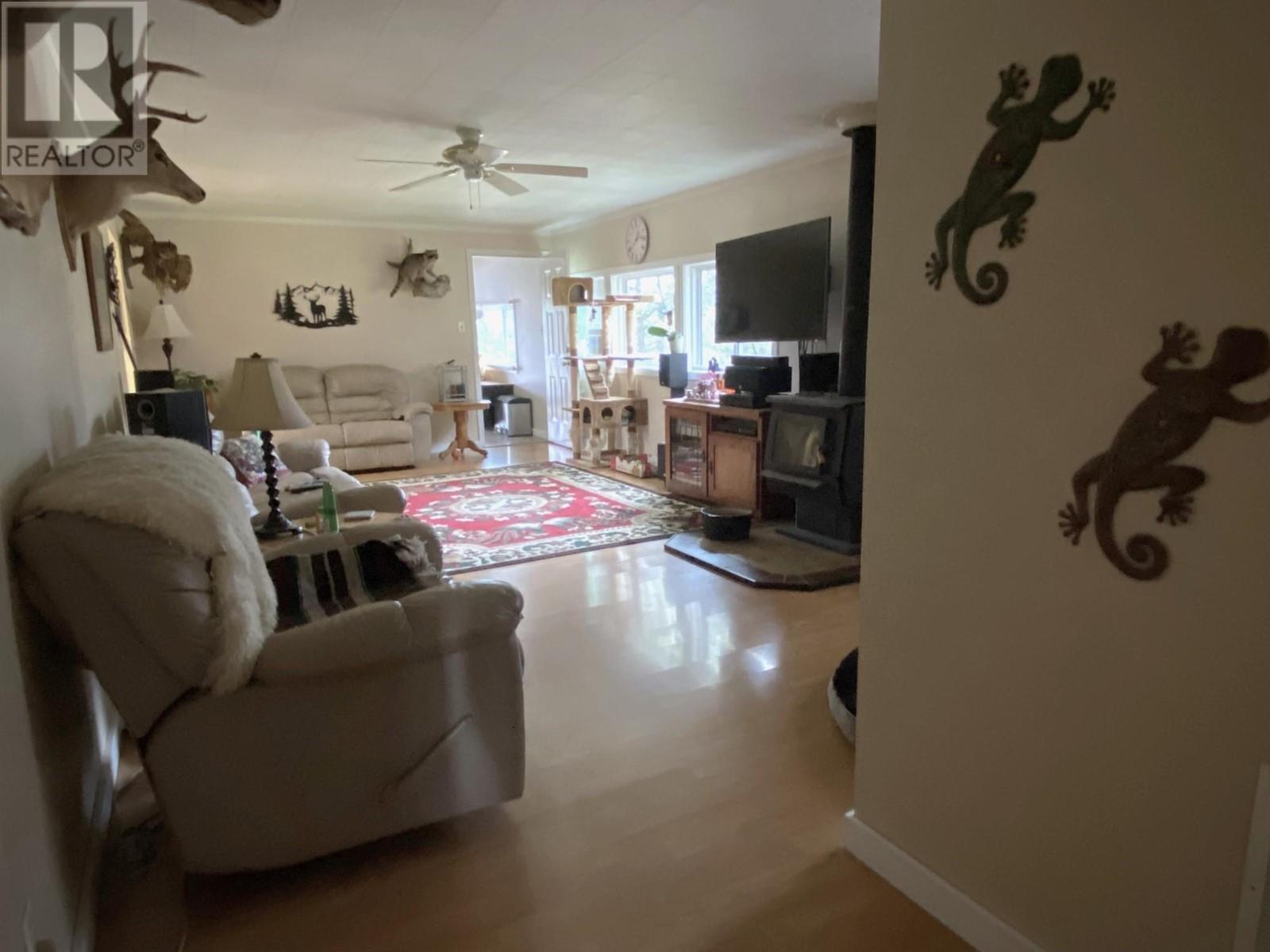 9661 Highway 97 C, Logan Lake, British Columbia  V1K 1M6 - Photo 14 - 180157