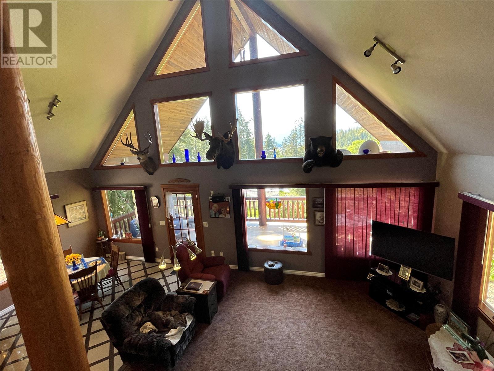 Property at 645 Badger Road image 5