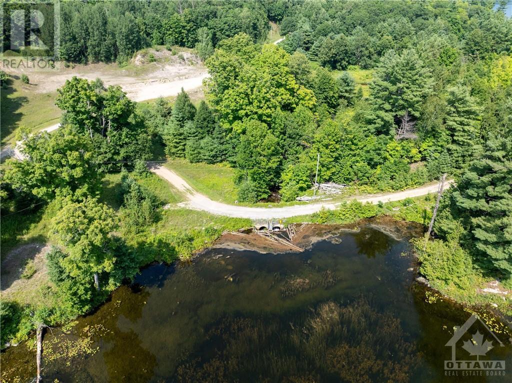404 Horne Lake Road, Lanark Highlands, Ontario  K0G 1K0 - Photo 2 - 1403778