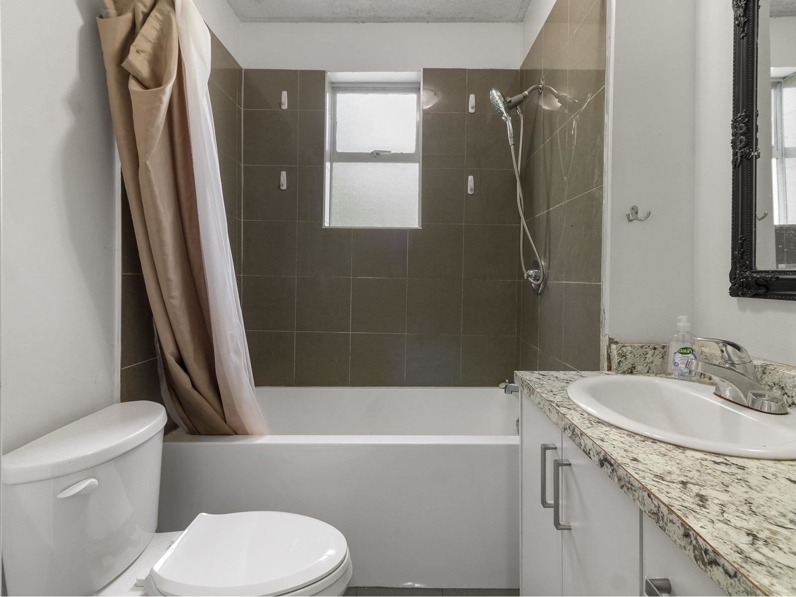 17464 58 Avenue, Surrey, British Columbia  V3S 1L2 - Photo 12 - R2909530