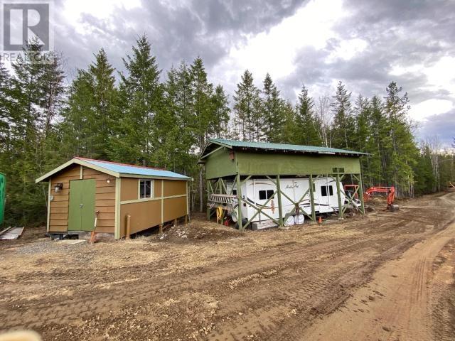 1077 Clearwater Valley Rd, Clearwater, British Columbia  V0E 1N1 - Photo 29 - 180158