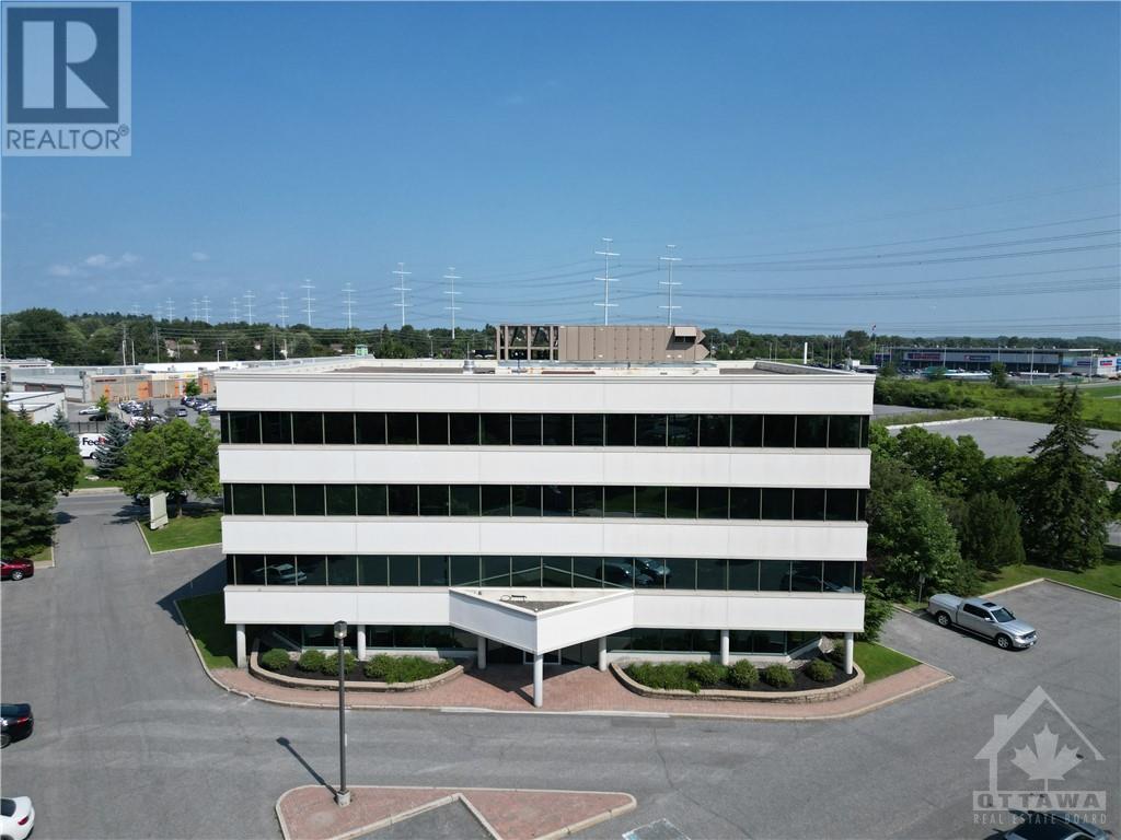 135 MICHAEL COWPLAND DRIVE UNIT#300, Ottawa, Ontario